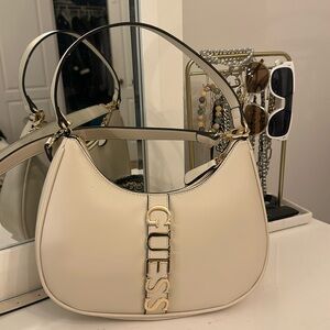 BIG SALE!!!
Guess Shoulder Bag